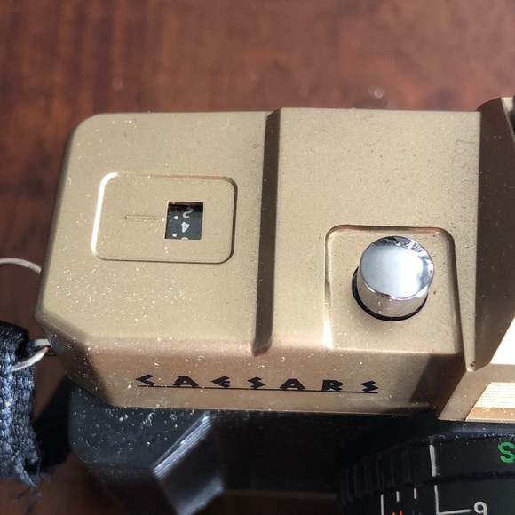 Caesars Vintage Camera - Picture 4 of 12